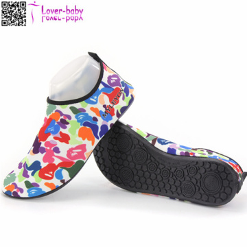 Wholesale Price Fashion Men and Women Sports Water Footwear Ty009